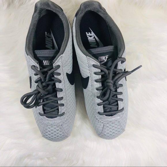 Women’s Nike Cortez - Picture 3 of 6